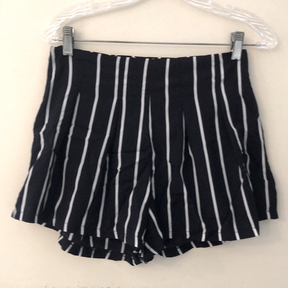 Zaful Dark Blue & White Striped preppy flowy shorts cotton blend size zip SZ Med - Picture 1 of 9